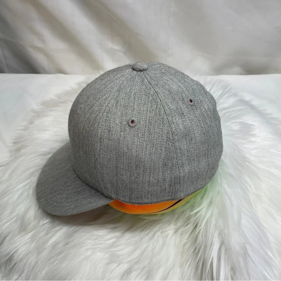 Sm flex fit light gray plain hat - Picture 4 of 9